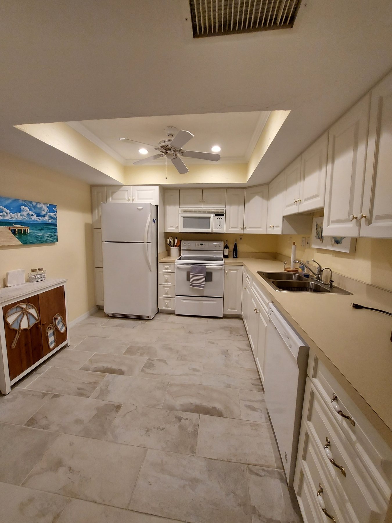 Original kitchen before renovation